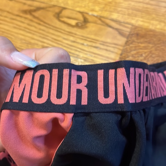 under armour shorts, size S - Picture 5 of 5